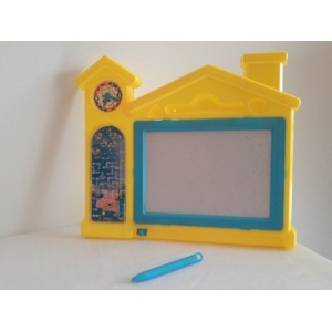 Brinquedo lousa magica casinha com relogio wby2469